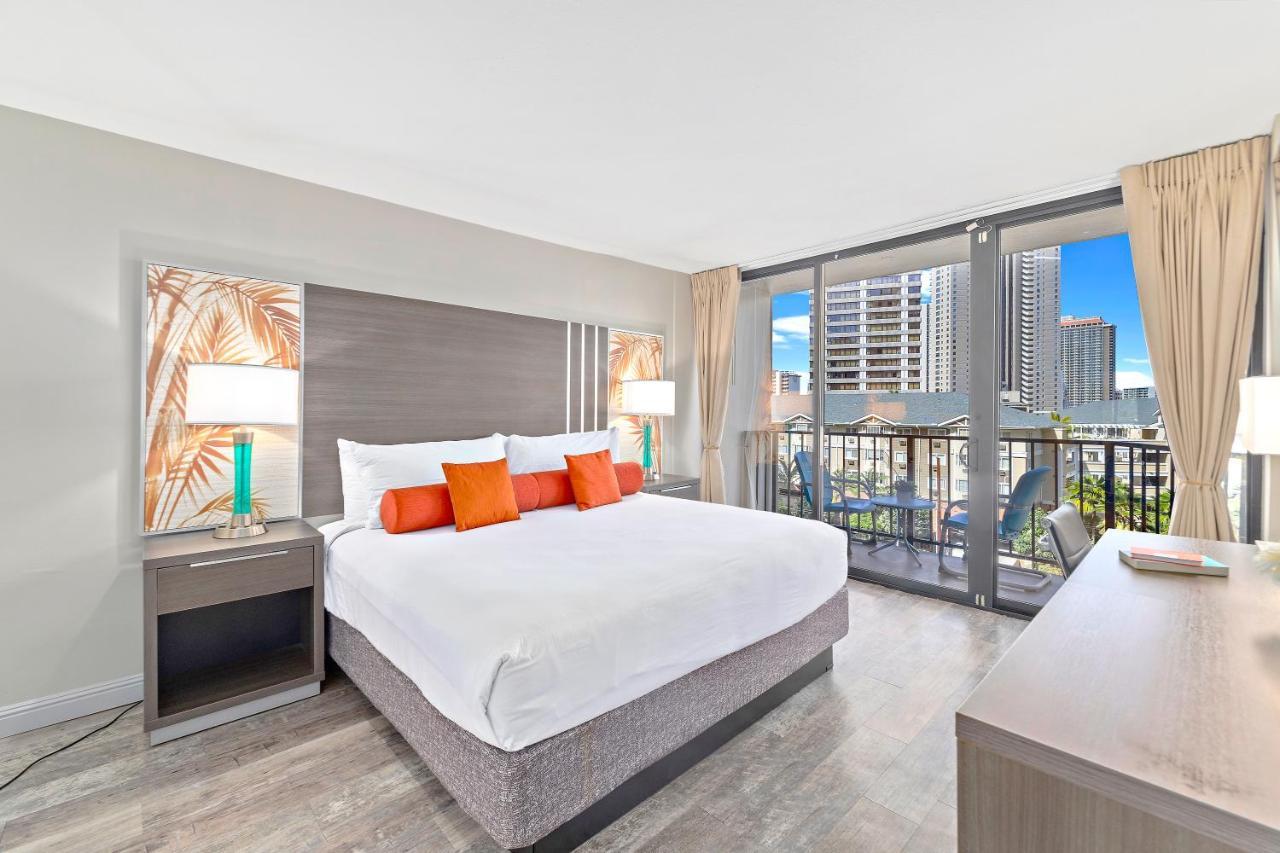 Renovated With City View At Aqua Palms Waikiki Honolulu Exterior photo