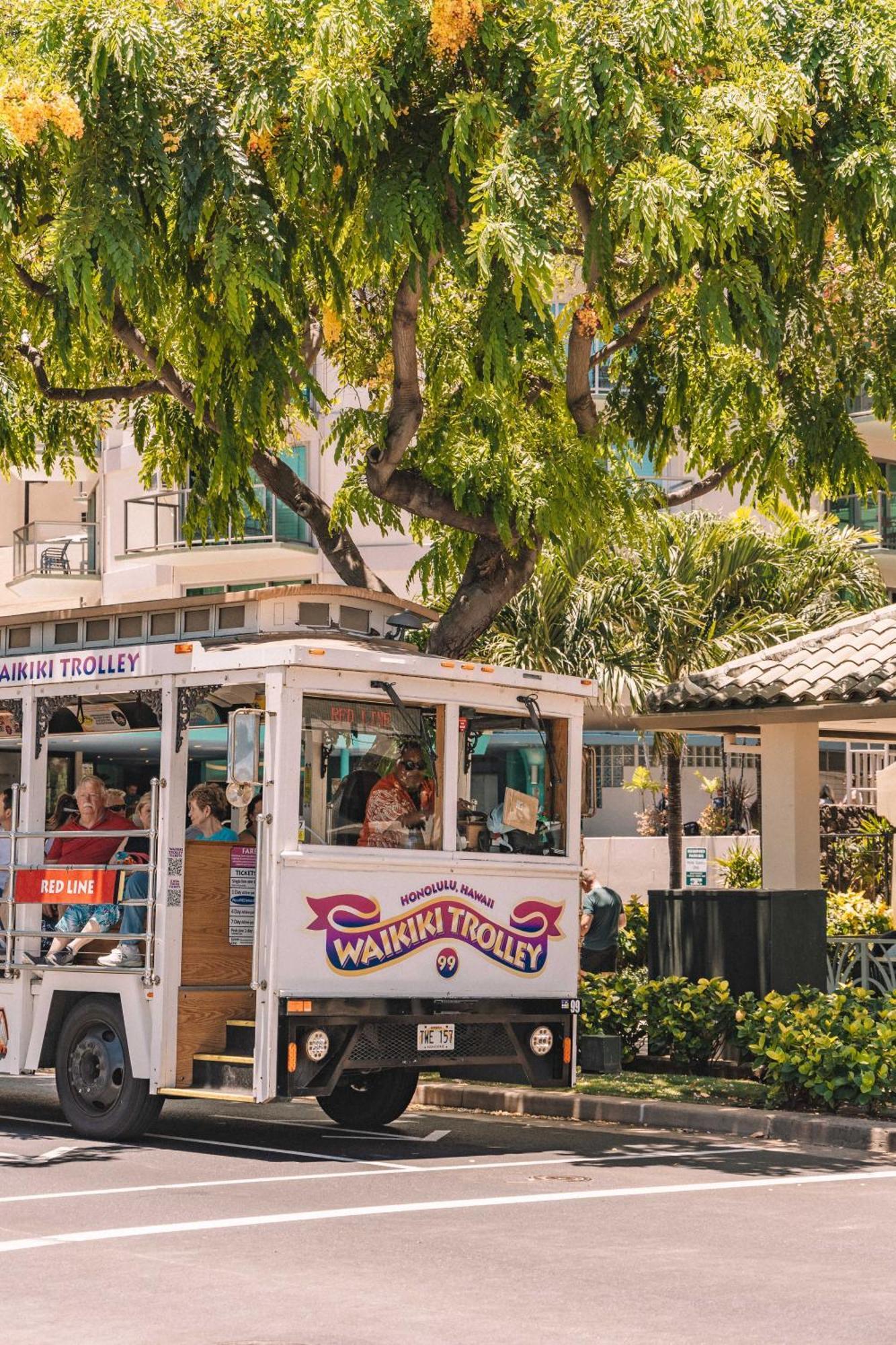 Renovated With City View At Aqua Palms Waikiki Honolulu Exterior photo